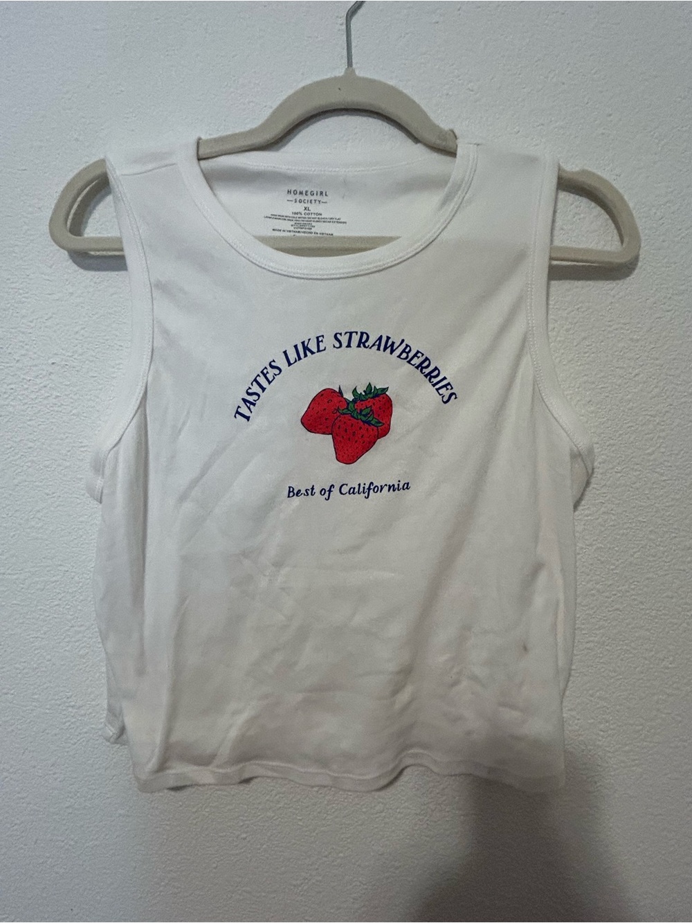 White 'Tastes Like Strawberries' Graphic Crop Tank -